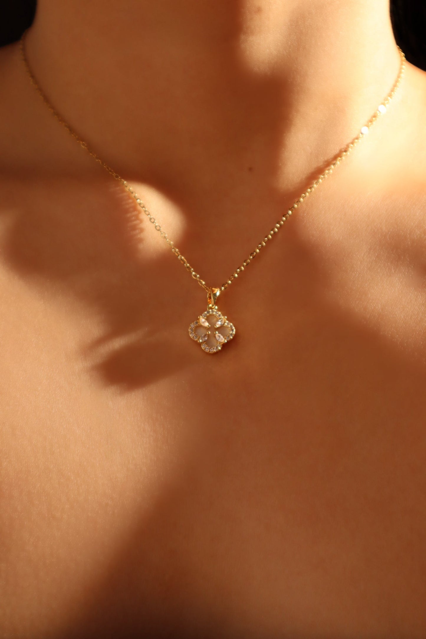 18K Real Gold Plated Lucky Leaf Shell Pearls Necklace