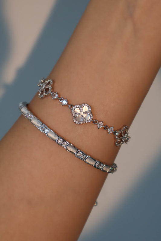 2-in-1 Lucky Leaf Bracelet Bundle