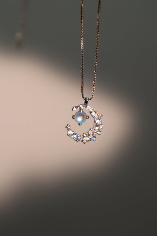 925 Sterling Silver Moonstone Moon Necklace