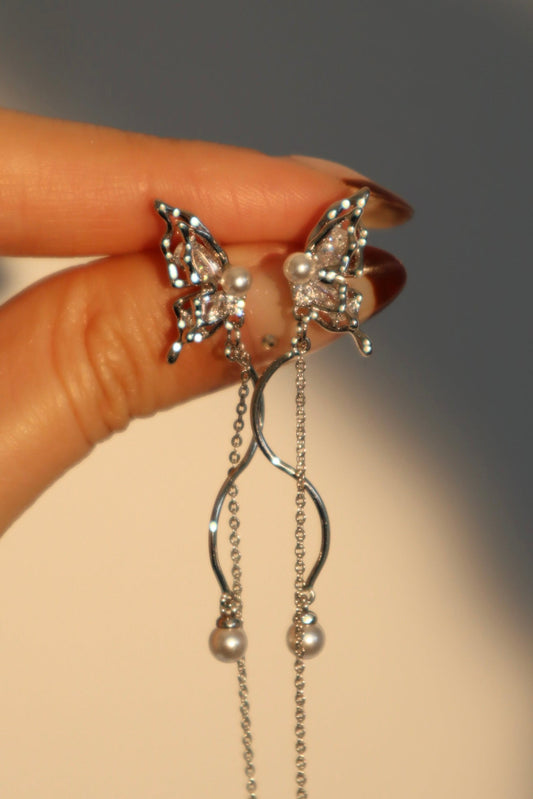 Diamonds Butterfly Pearls Dangle Earrings
