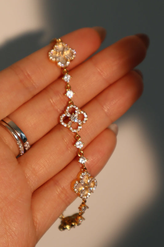 14K Real Gold Plated Lucky Leaf Shell Pearls Bracelet