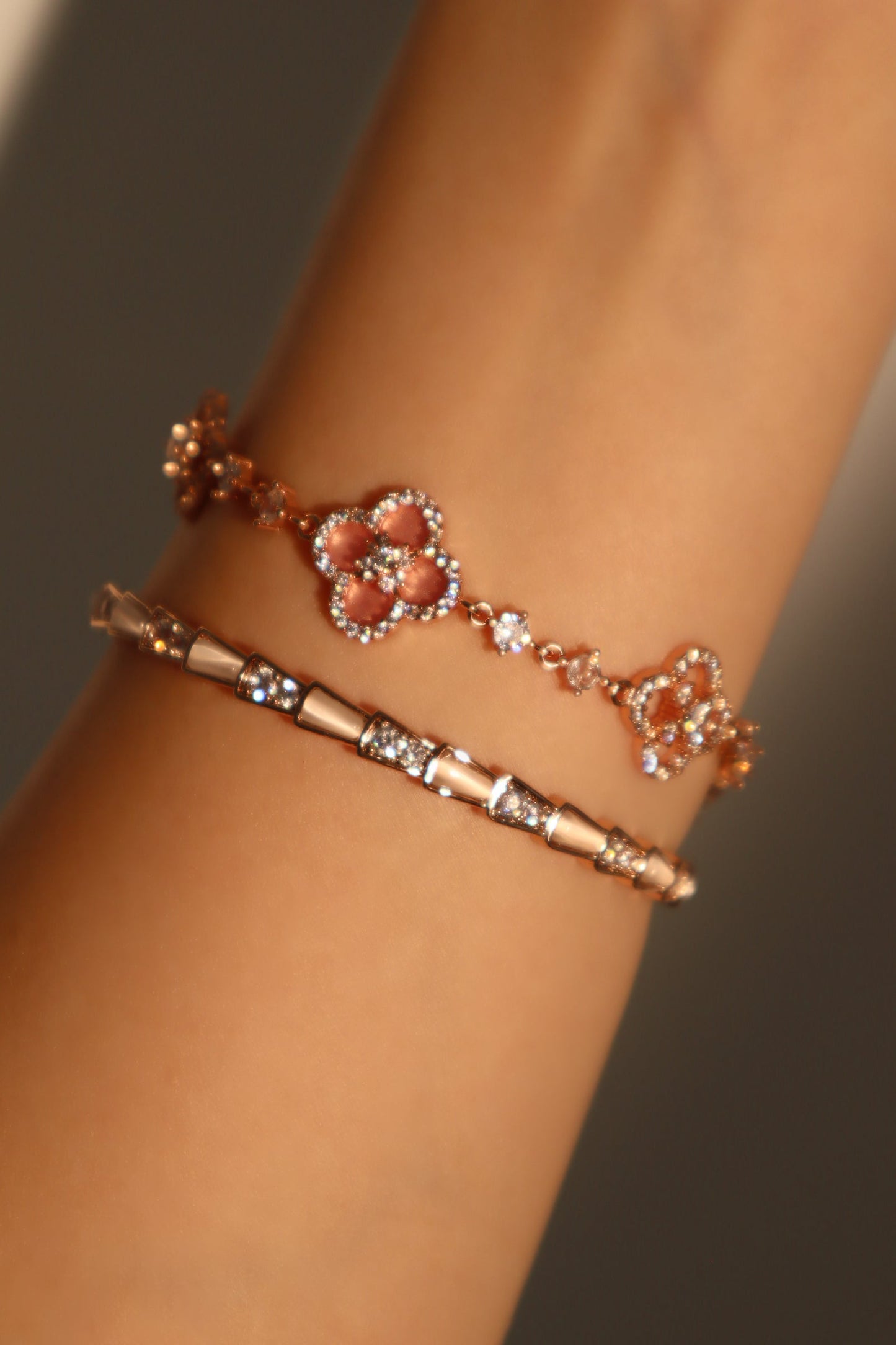 14K Rose Gold Plated Pink Lucky Leaf Shell Pearls Bracelet
