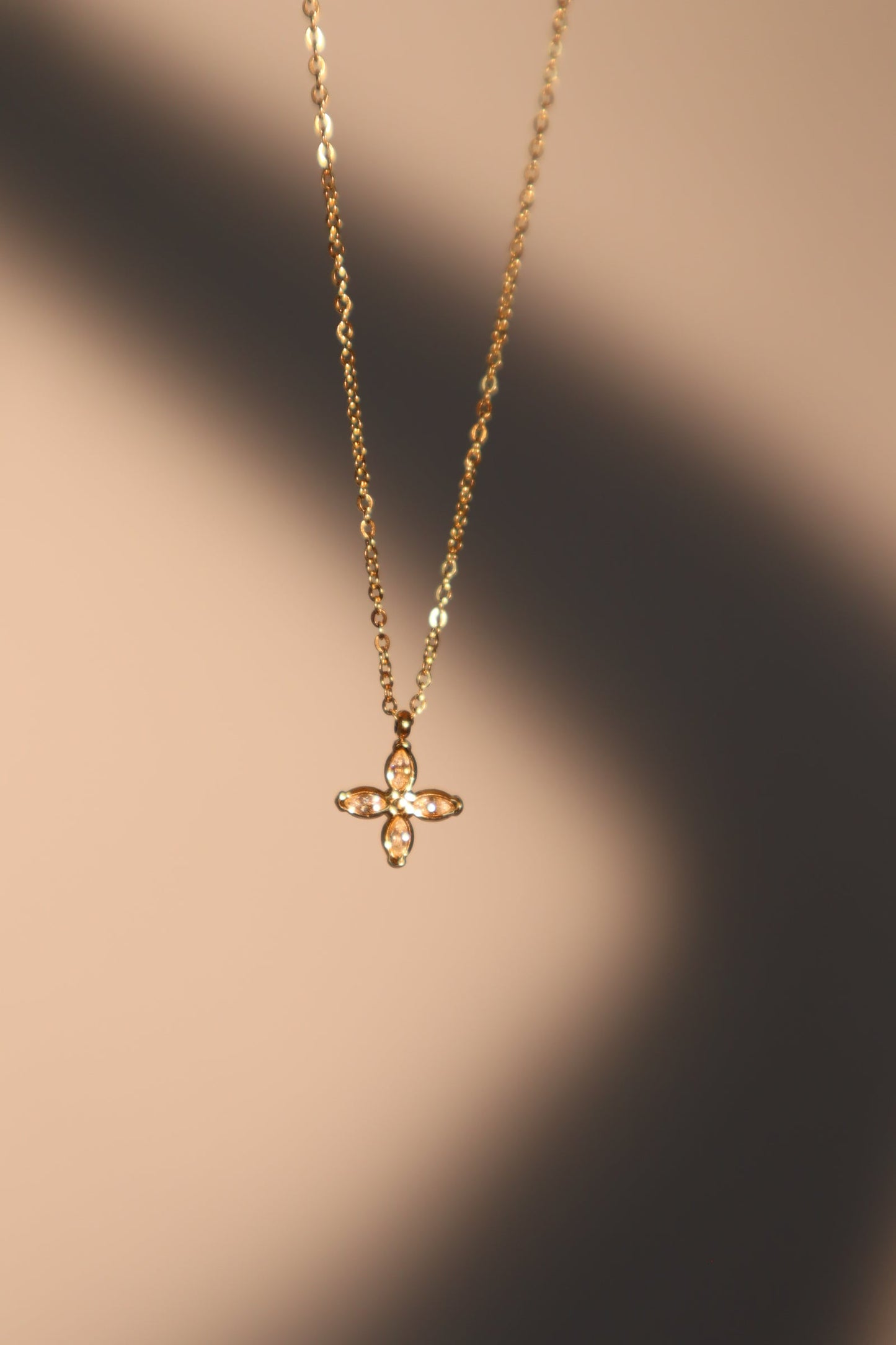 18K Gold Diamond Lucky Leaf Necklace