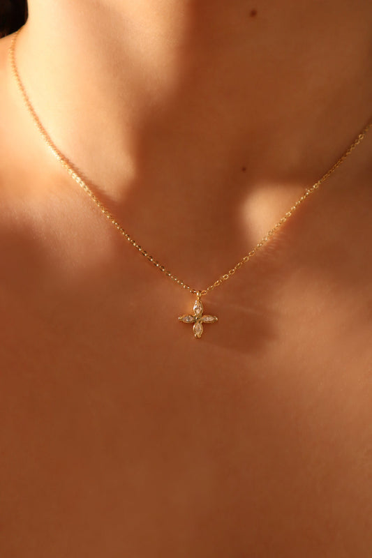 18K Gold Diamond Lucky Leaf Necklace
