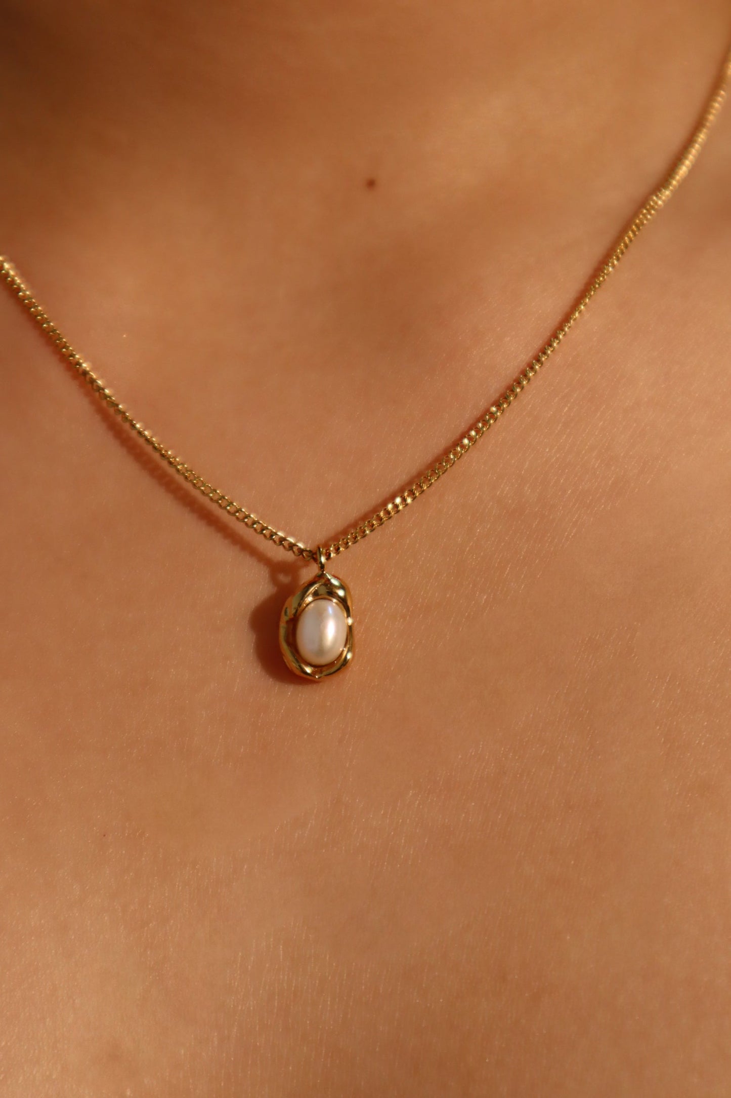 18K Gold Stainless Steel Pearl Shell Necklace