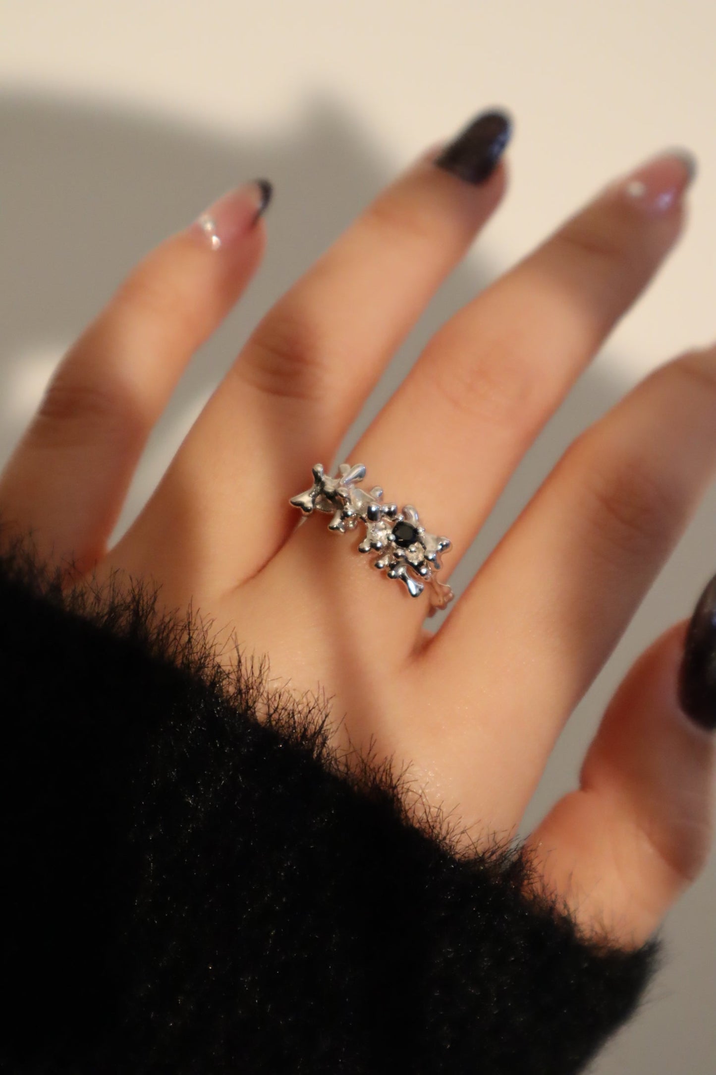 Black Gem Blossom Ring