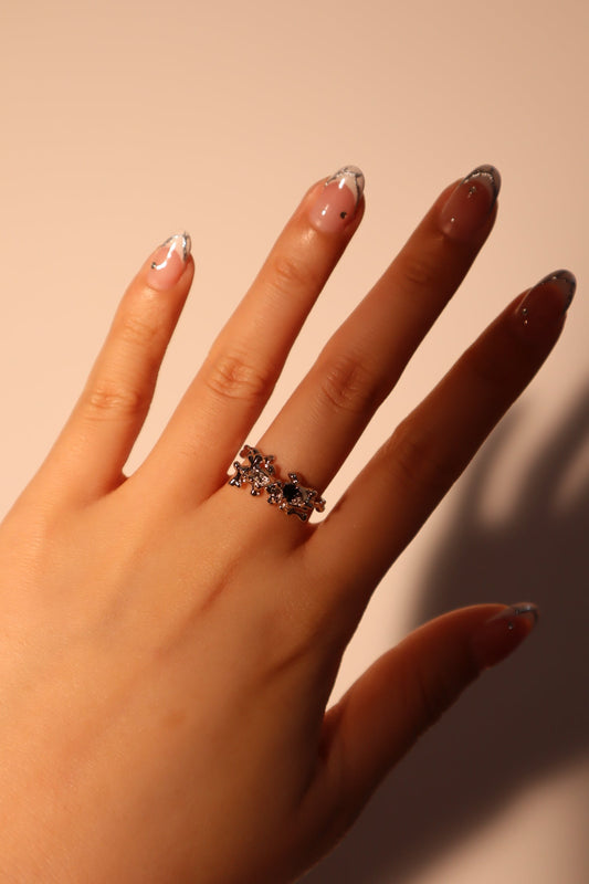 Black Gem Blossom Ring