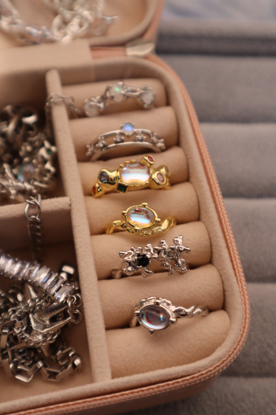 Black Gem Blossom Ring