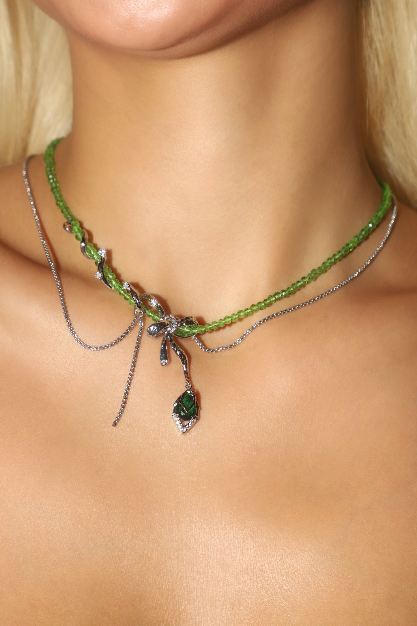 Platinum Plated Emerald Vine Bowknot Necklace