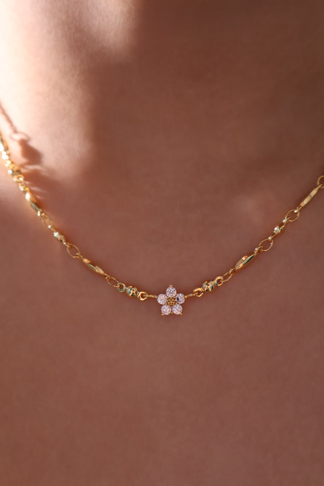 18K Real Gold Plated Diamond Flower Necklace