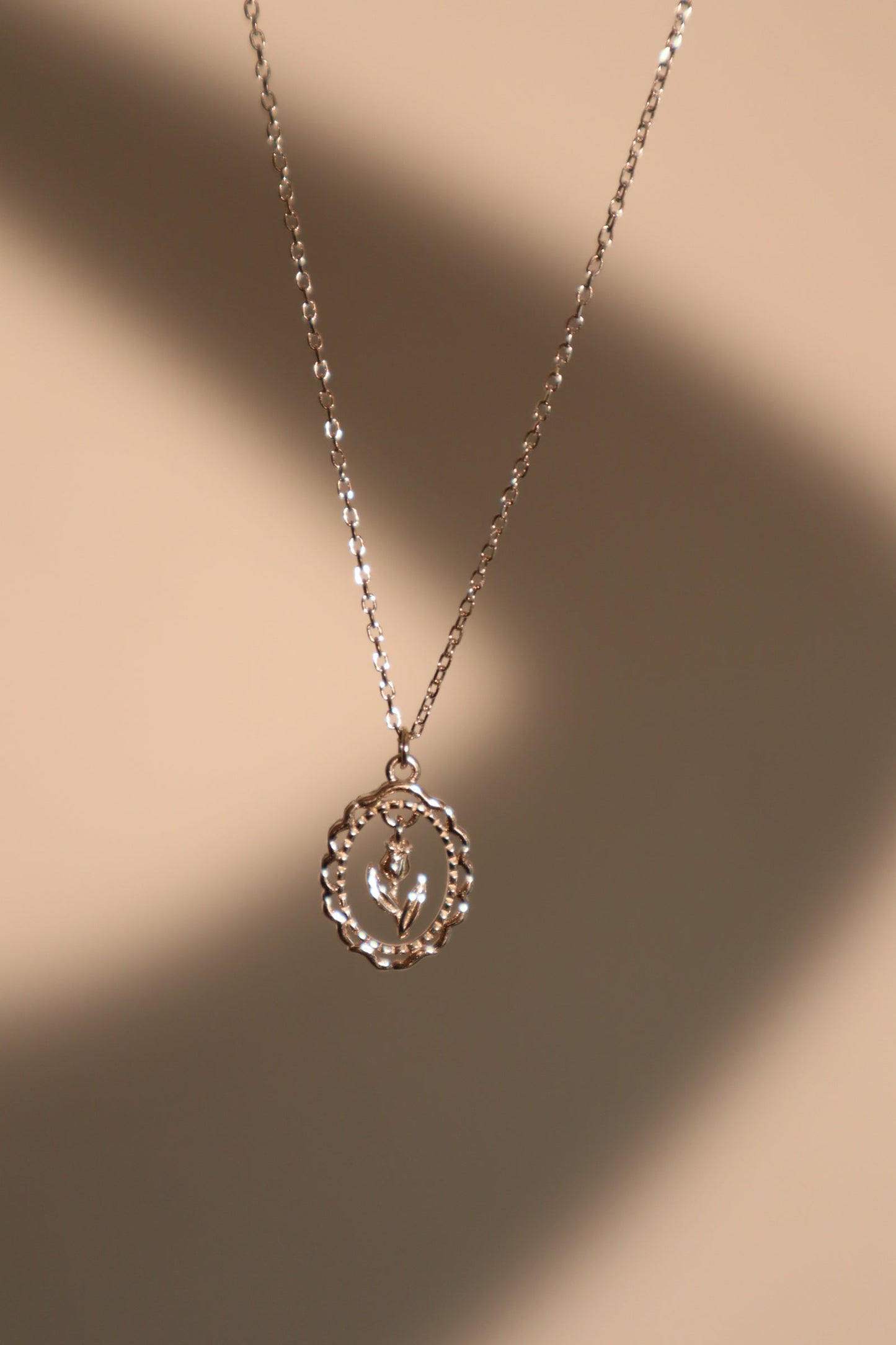 925 Sterling Silver Garland Tulip Necklace