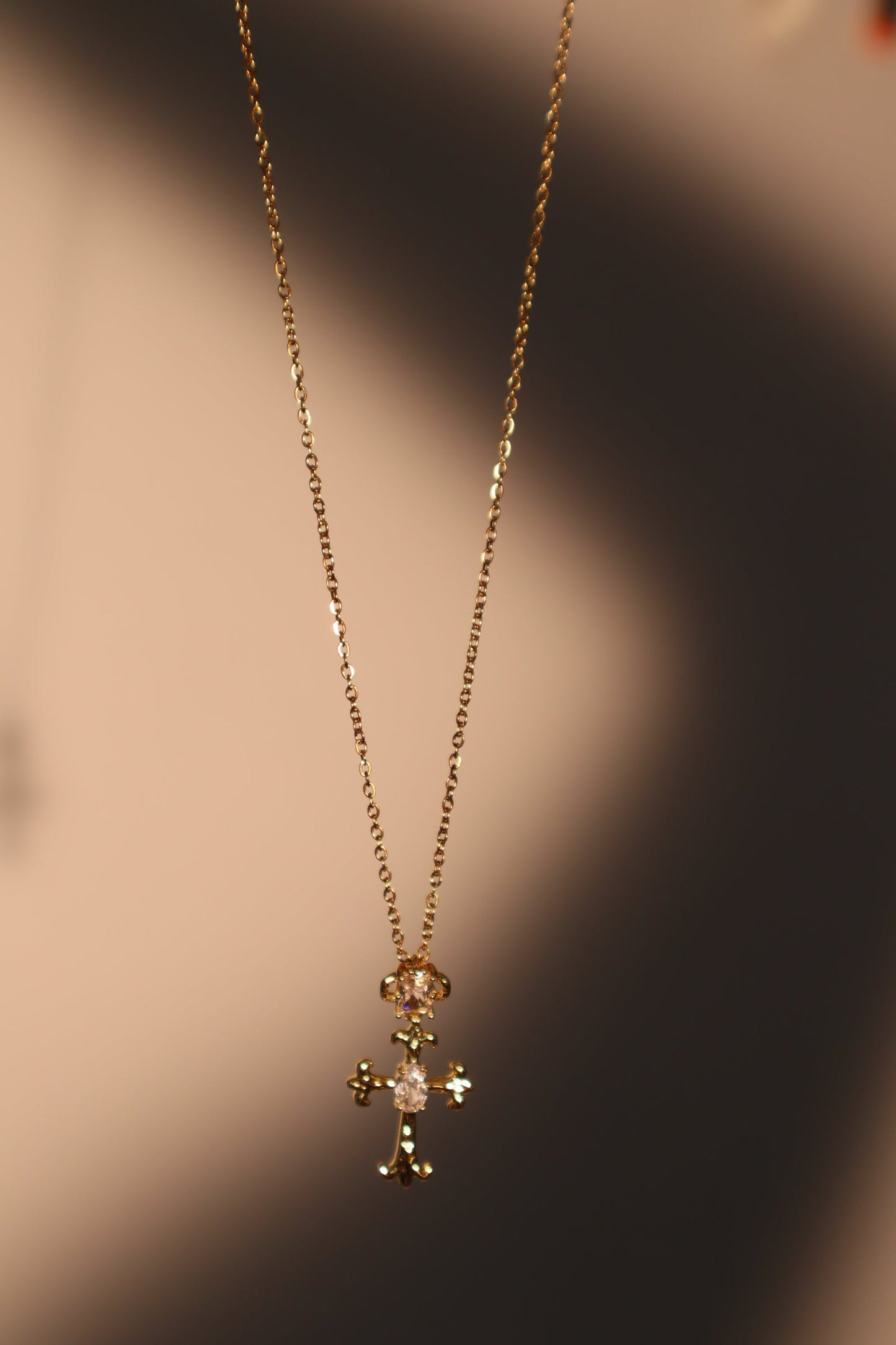 18K Gold Diamond Cross Pendant Necklace