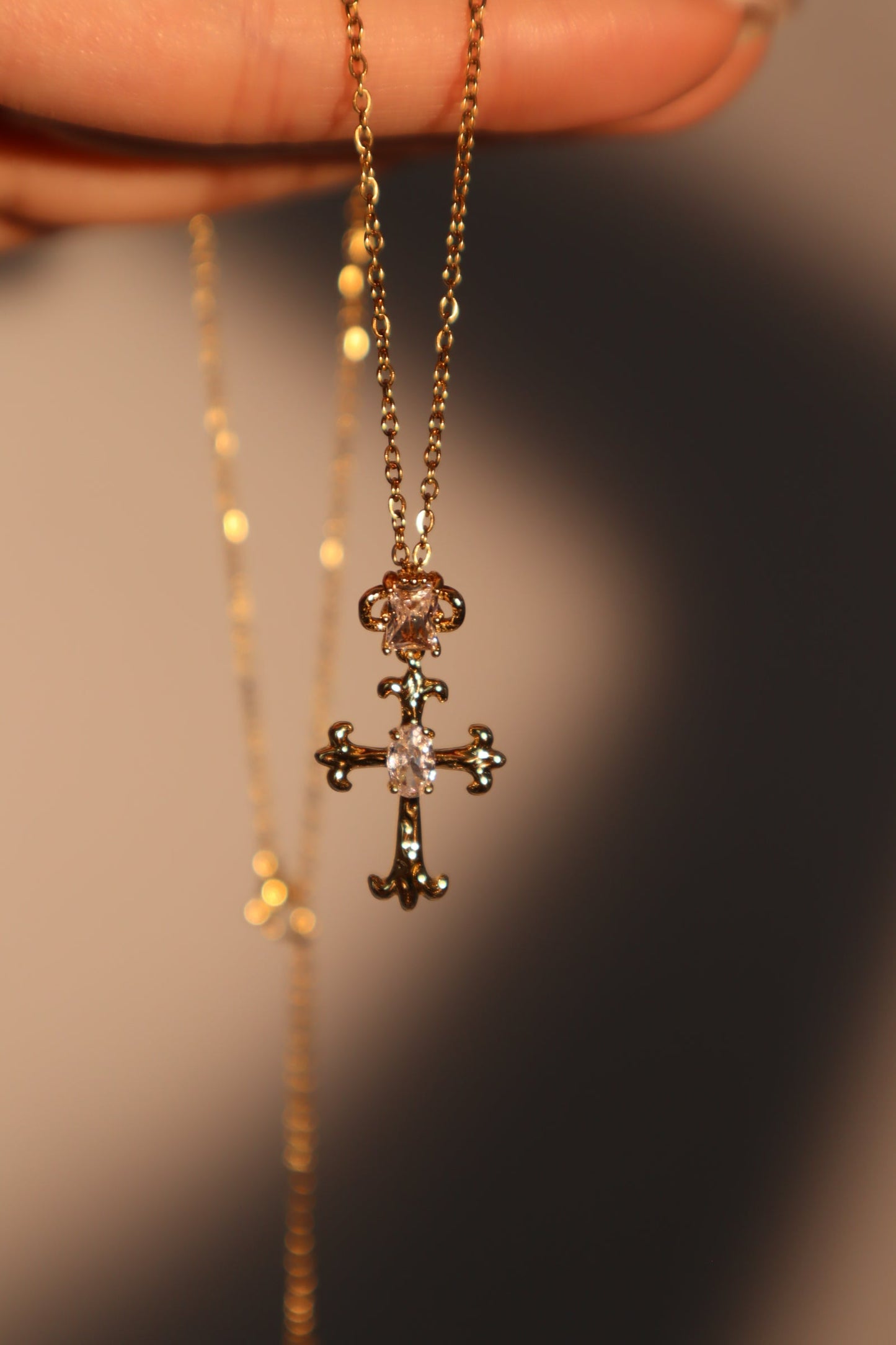 18K Gold Diamond Cross Pendant Necklace