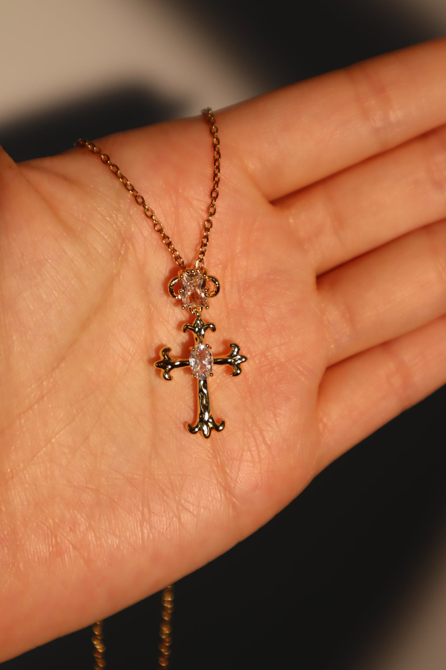 18K Gold Diamond Cross Pendant Necklace