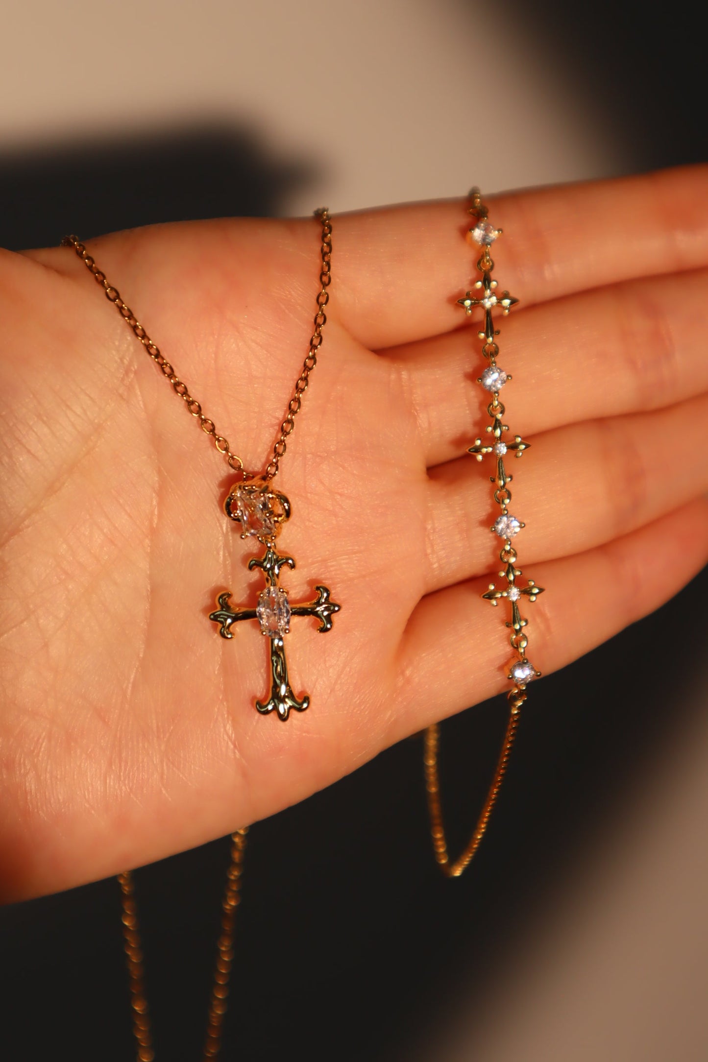 18K Gold Diamond Cross Pendant Necklace